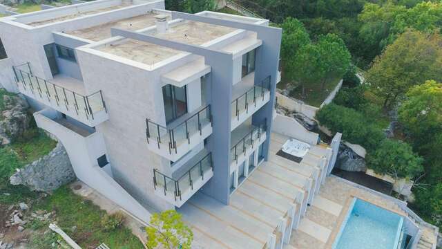 Modern villa with a spectacular view image