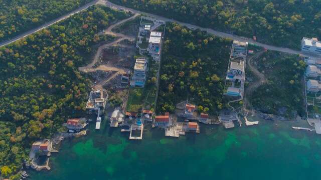 Modern villa with a spectacular view image