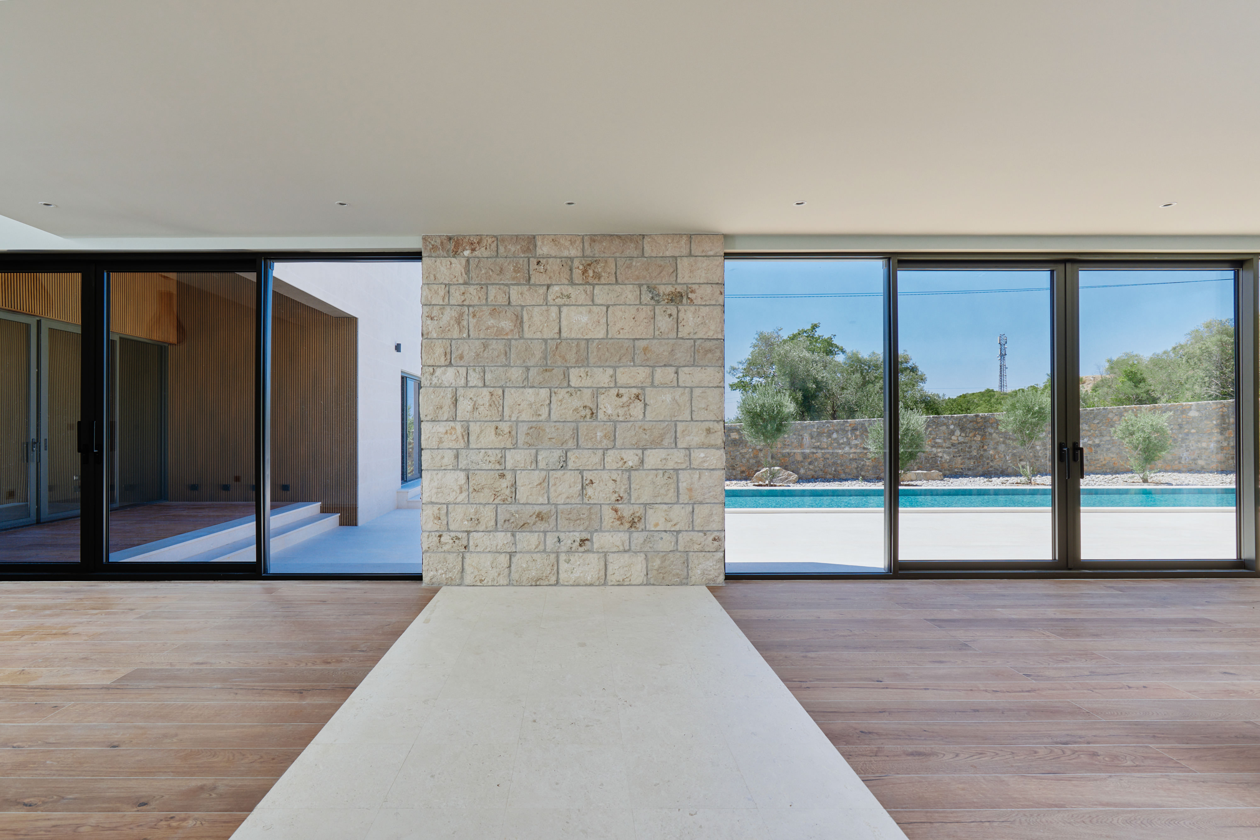 Exceptional contemporary villa “Horizon” for sale image