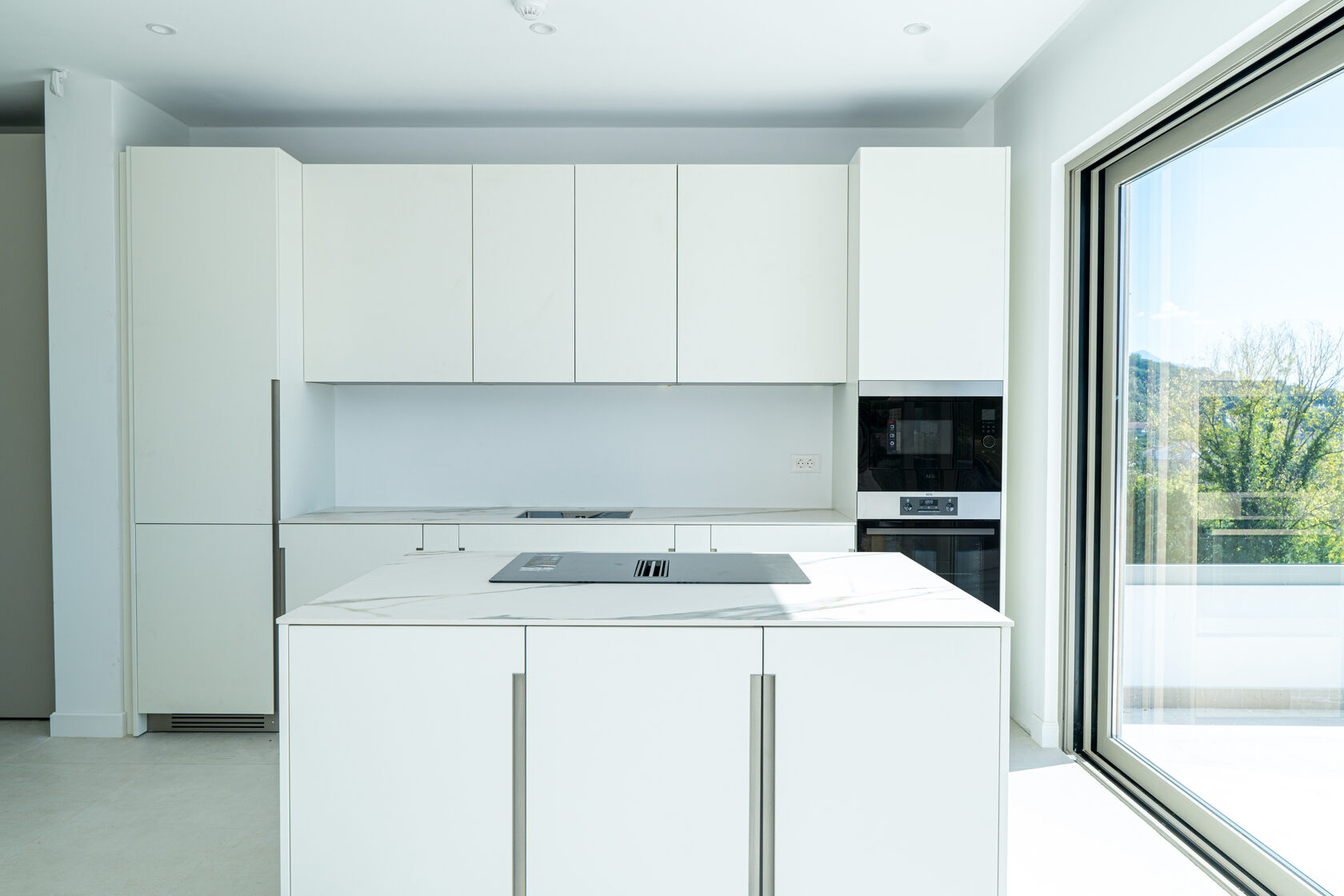 Modern Townhouses with Panoramic Sea Views in the Lastva Park residential complex image