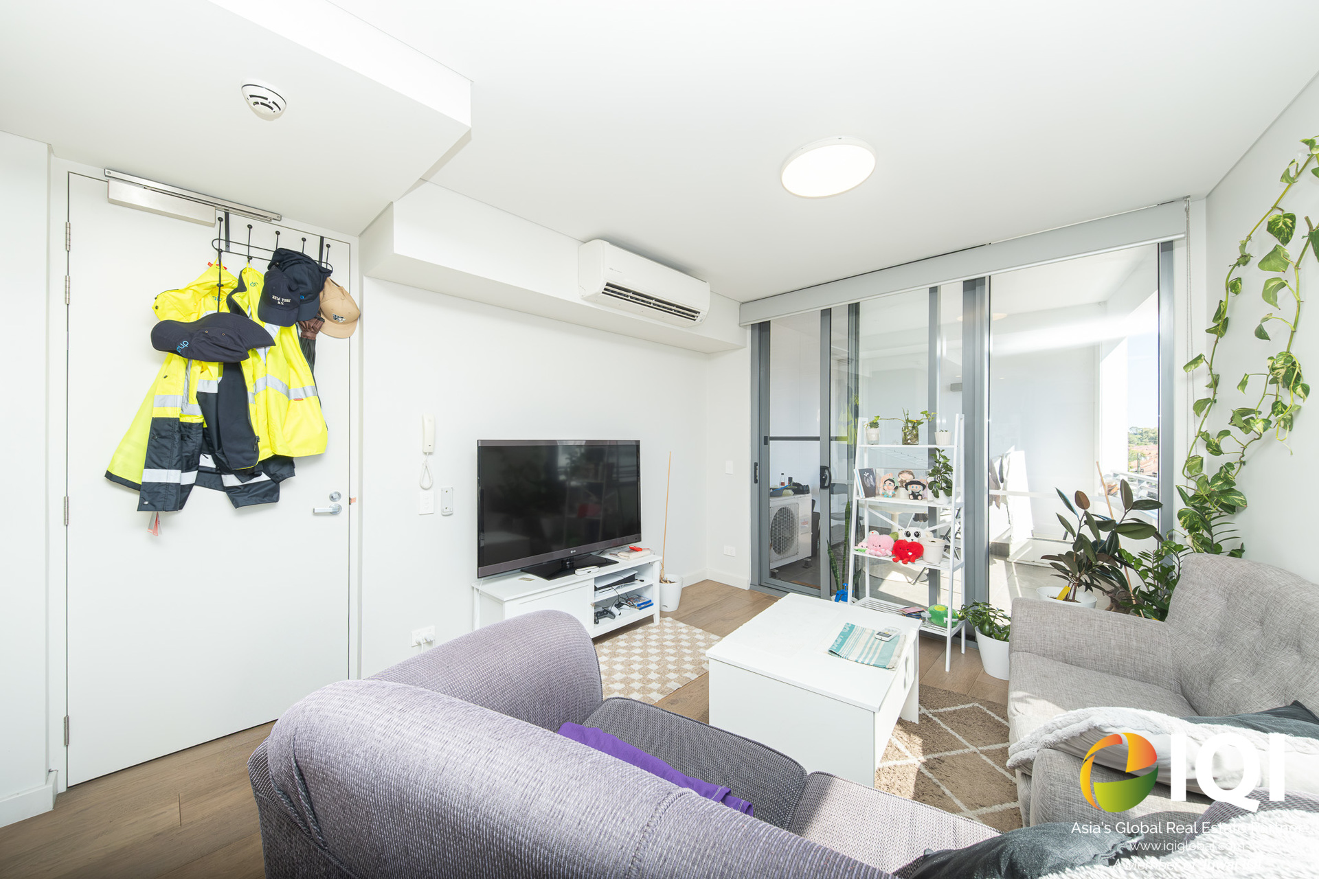 Modern Urban Living in "Velocity" - Walk to Westfield Carousel image