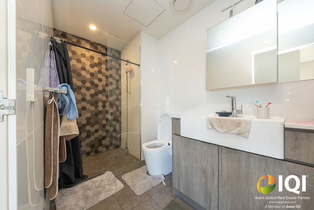 Modern Urban Living in "Velocity" - Walk to Westfield Carousel image