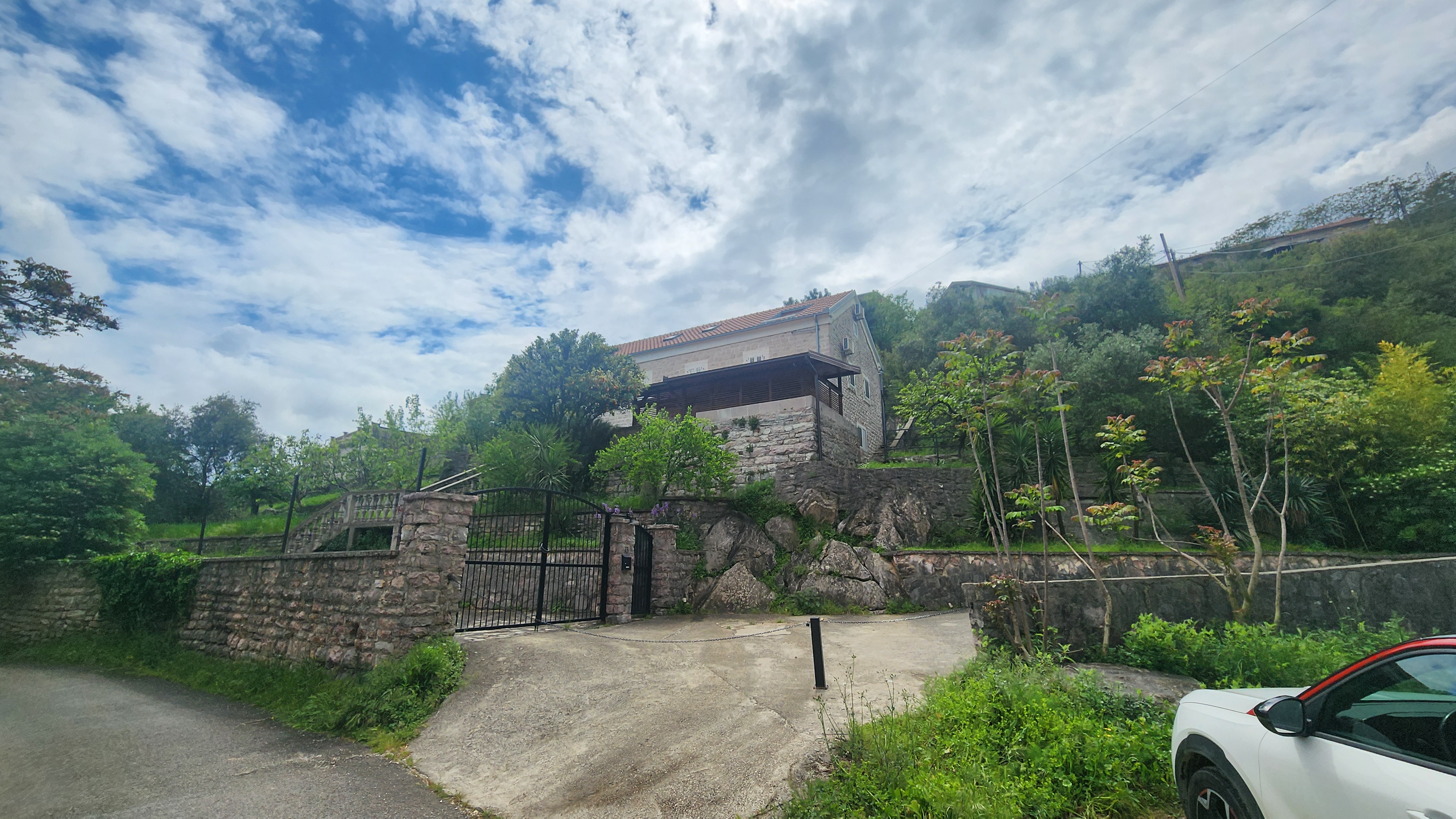 Charming Sea-View House for Sale image