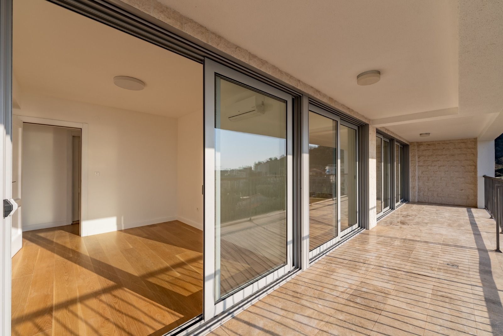 A spacious apartment for sale in residential building in Pržno image