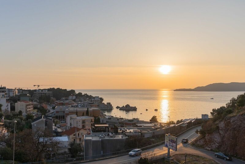 A spacious apartment for sale in residential building in Pržno