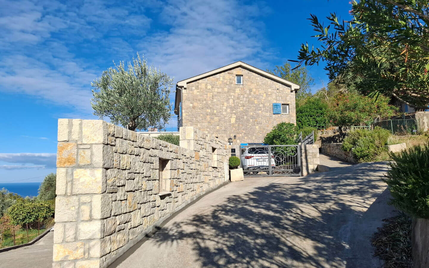 Authentic Stone Villa with Infinity Pool and Panoramic Sea Views image