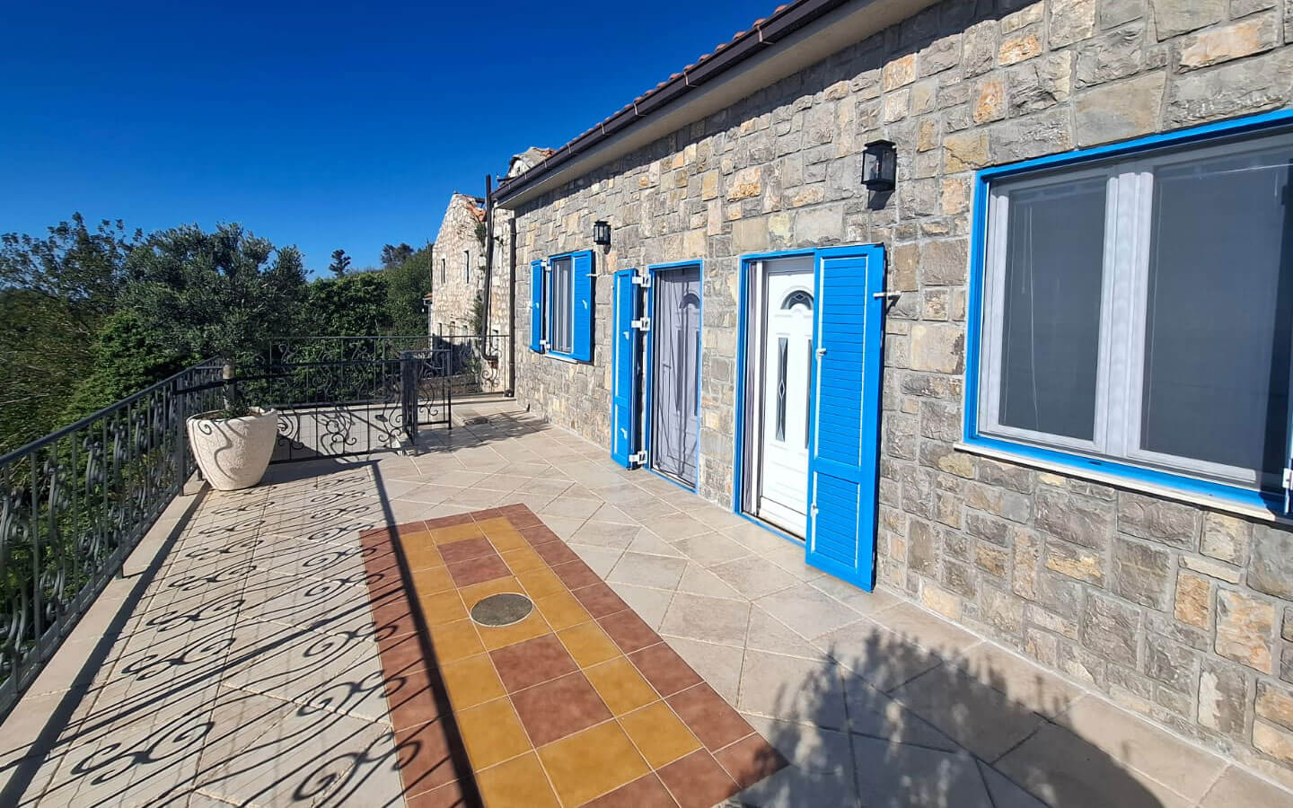 Authentic Stone Villa with Infinity Pool and Panoramic Sea Views image