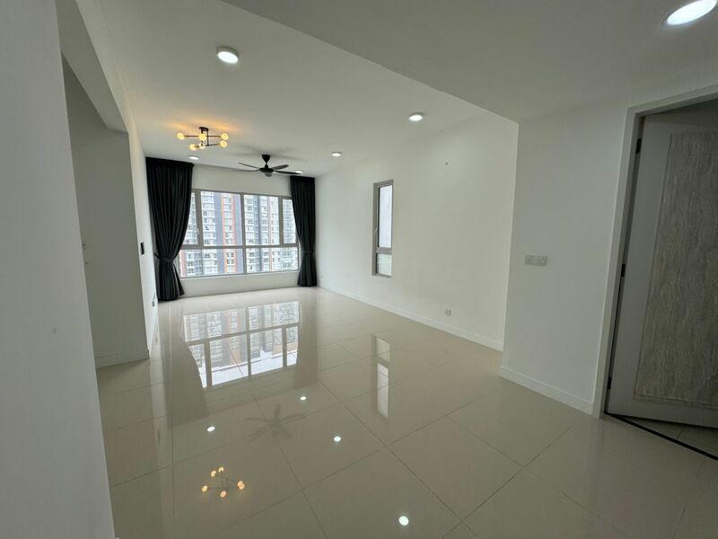 Lakefront Condominium | Emerald Hills @ Alam Damai