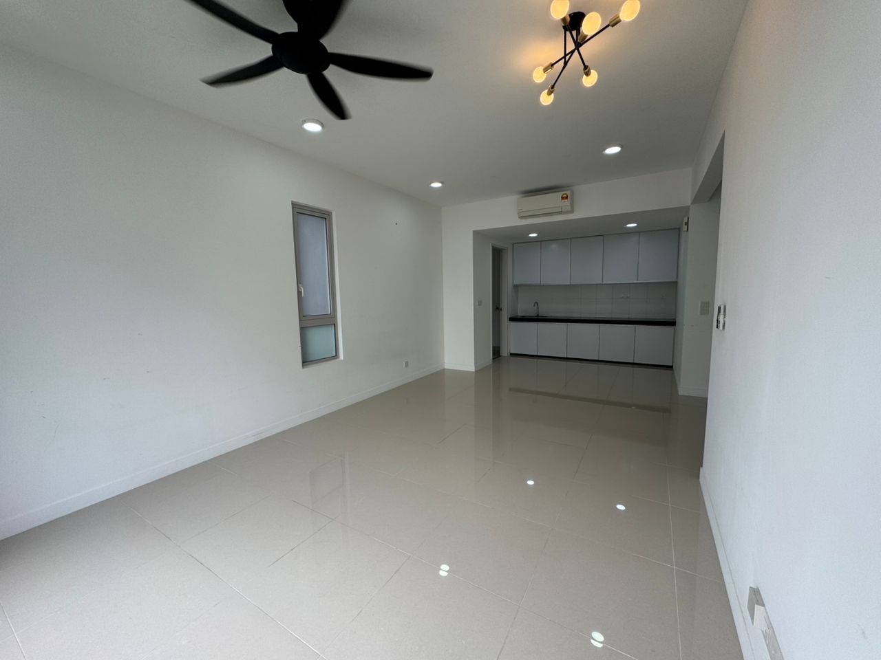 Lakefront Condominium | Emerald Hills @ Alam Damai image