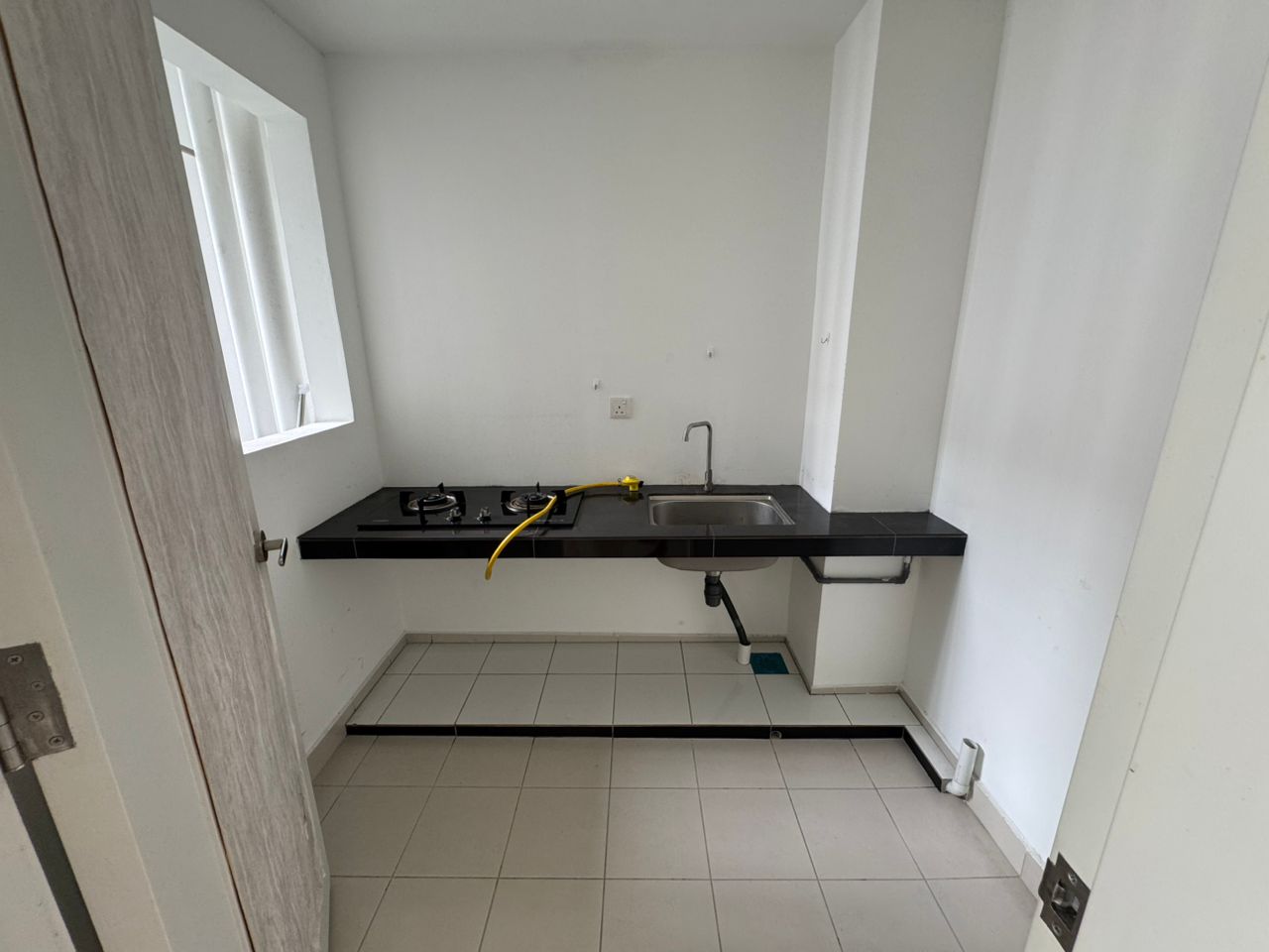 Lakefront Condominium | Emerald Hills @ Alam Damai image