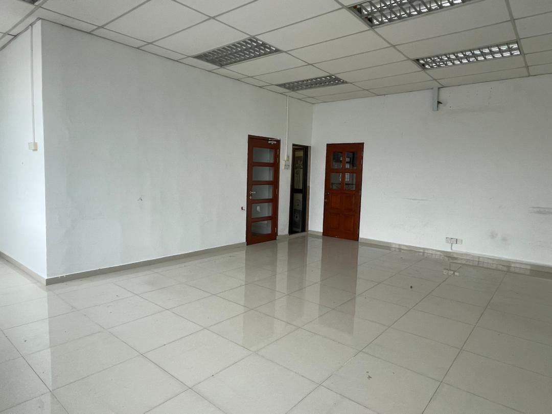 Taman Perindustrian Bukit Serdang image