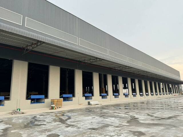 West Port, Pulau Indah image