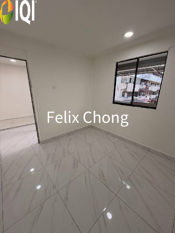 ungku tun aminah image