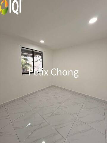 ungku tun aminah image