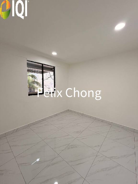 ungku tun aminah image