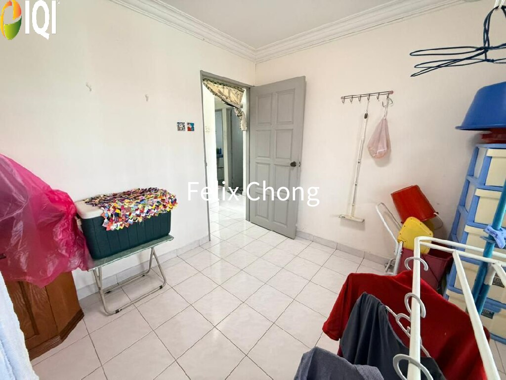 taman johor single storey terrace image