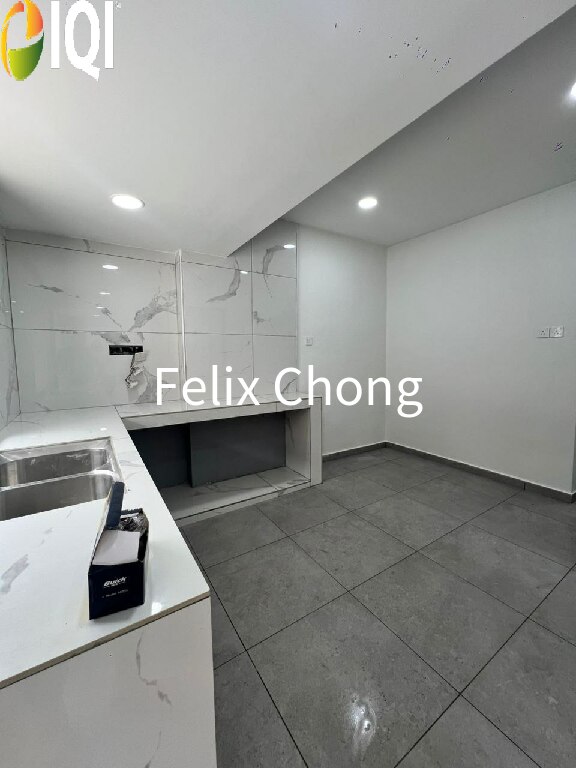 taman kempas single storey terrace image