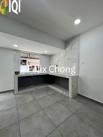 taman kempas single storey terrace image