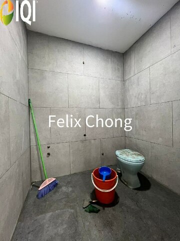 taman kempas single storey terrace photo