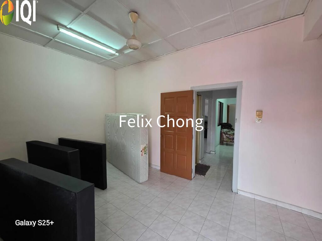 Taman Putri Kulai 2 Sty Terrace,Jalan Sri Putri,Kulai,Renovated,Full Loan image