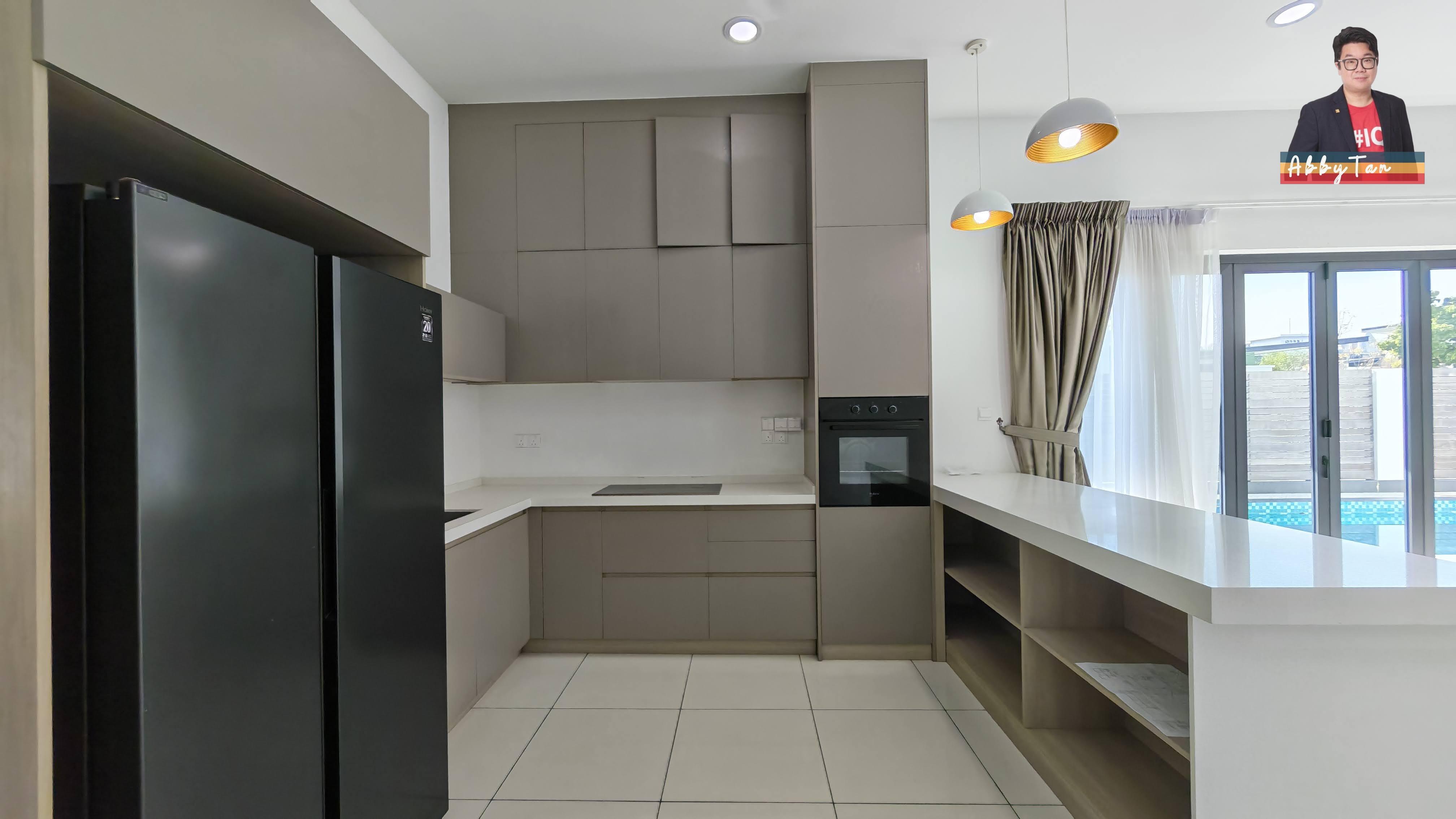 Taman Manikar Bungalow | Gated & Guarded | Furnished | Likas image