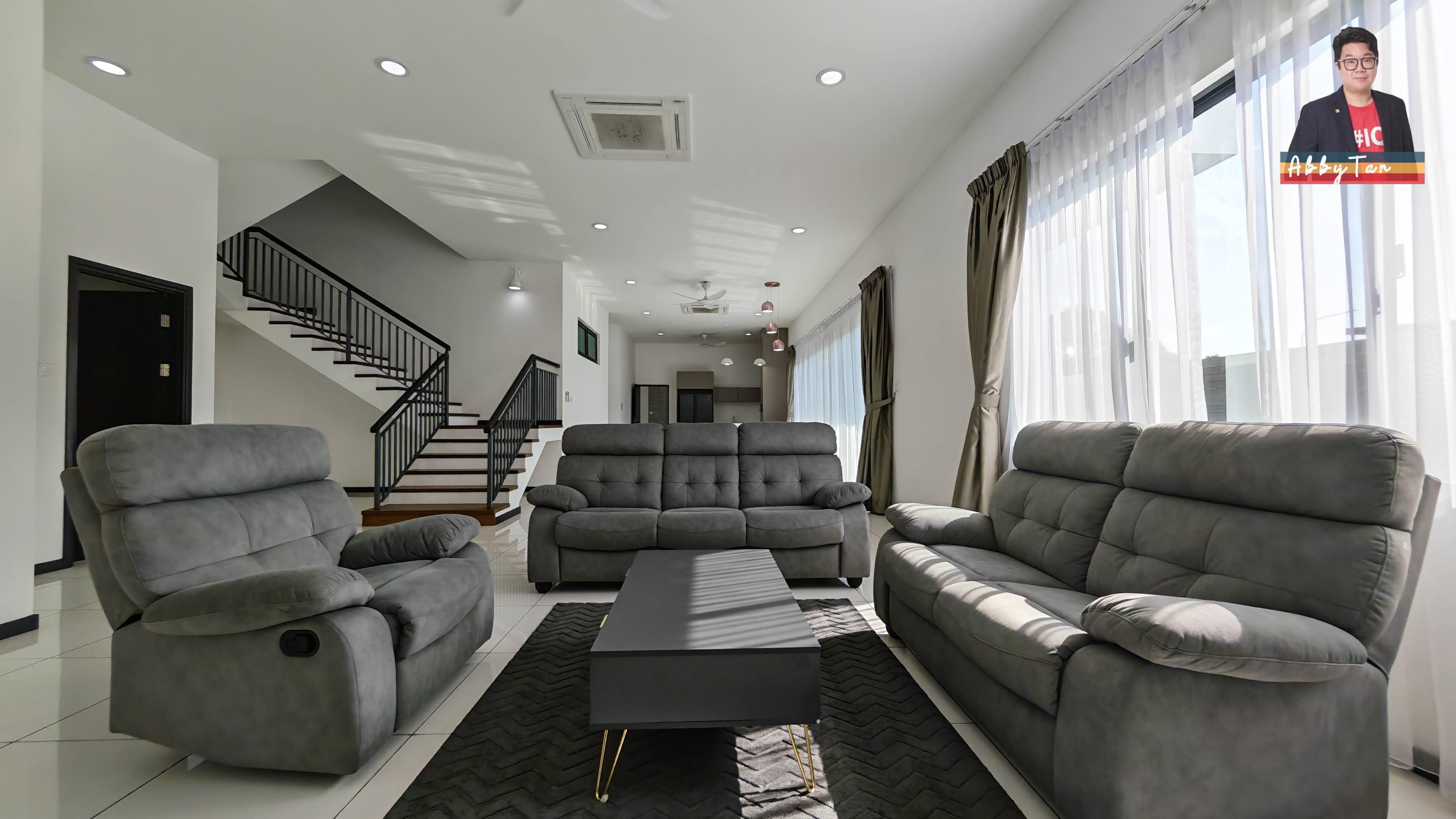 Taman Manikar Bungalow | Gated & Guarded | Furnished | Likas image