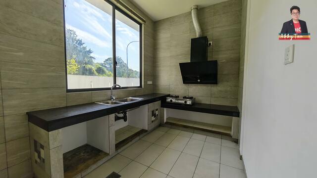 Taman Manikar Bungalow | Gated & Guarded | Furnished | Likas image