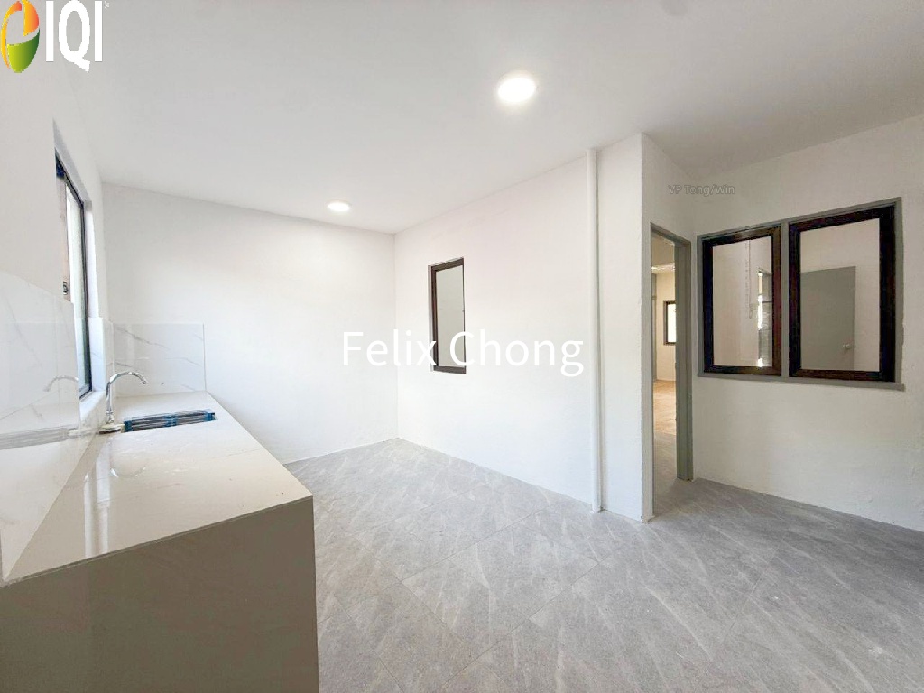 Taman Gelang Emas 1 Sty Low Cost,Gelang Patah,Renovated image