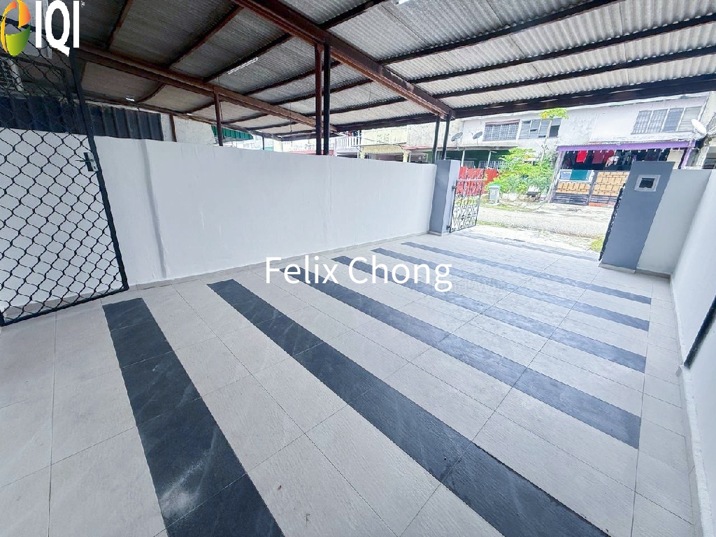 Taman Banang Jaya 2 Sty Low Cost,Jalan Gemilang,Batu Pahat,Renovated image