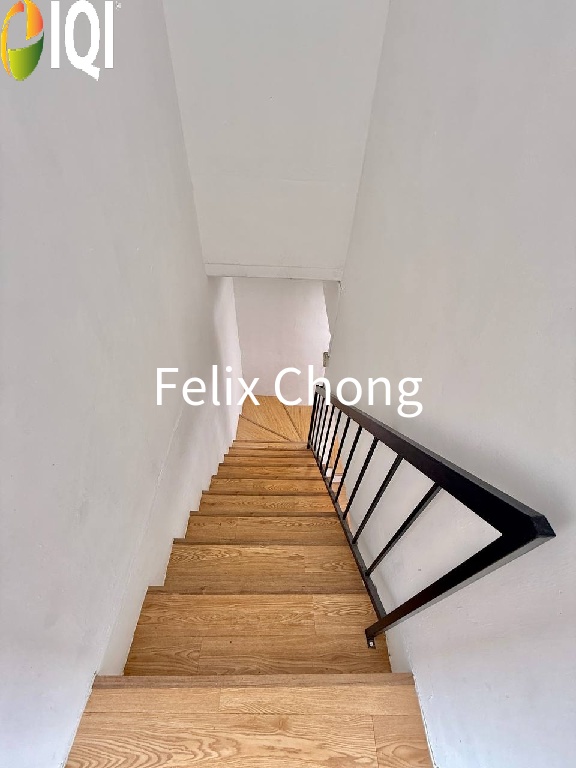 Taman Banang Jaya 2 Sty Low Cost,Jalan Gemilang,Batu Pahat,Renovated image