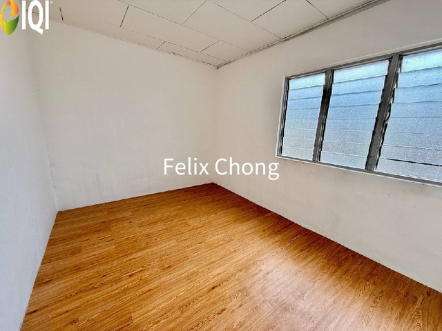 Taman Banang Jaya 2 Sty Low Cost,Jalan Gemilang,Batu Pahat,Renovated image