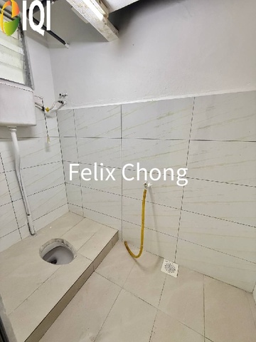 Taman Banang Jaya 2 Sty Low Cost,Jalan Gemilang,Batu Pahat,Renovated image