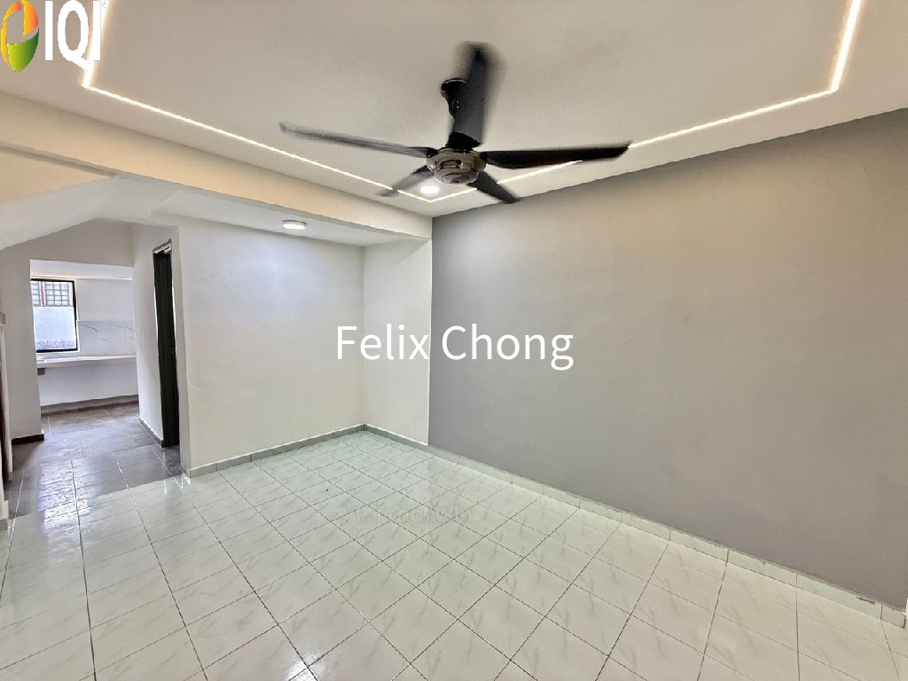 Taman Anggerik Double Storey Low Cost,Renovated,Skudai,Full Loan image