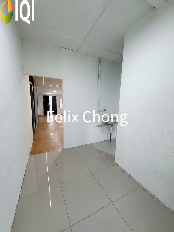 Taman Sri Skudai 1 Sty Low Cost,Jalan Tembaga Kuning,Skudai,Full Loan image