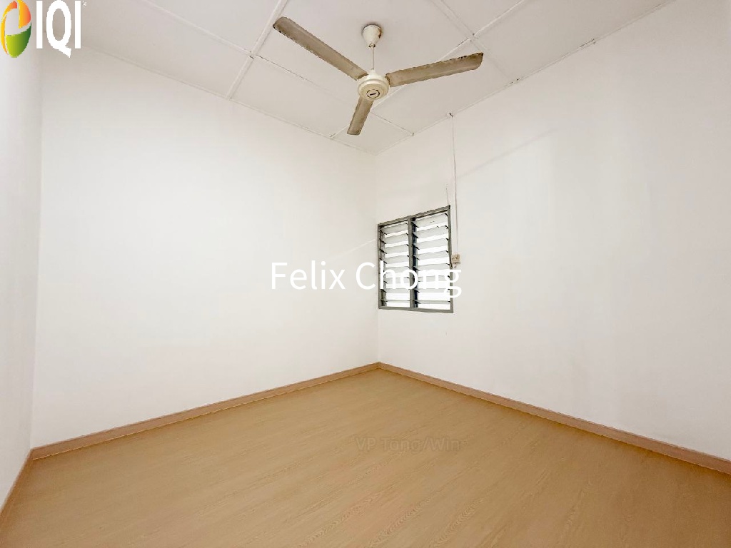 Taman Damai 1 Sty Terrace,Jalan Manggis,Senai,Renovated,Full Loan image