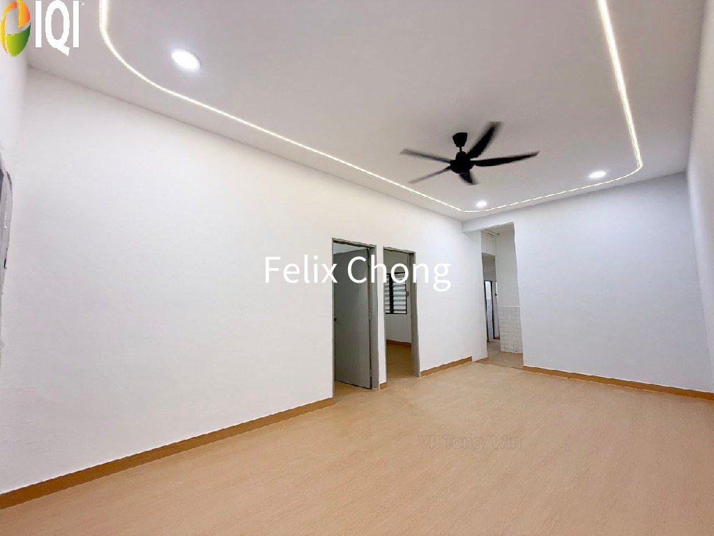 Taman Damai 1 Sty Terrace,Jalan Manggis,Senai,Renovated,Full Loan image