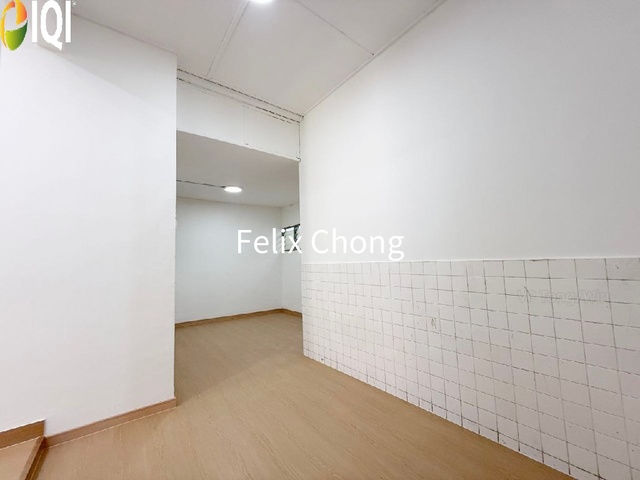 Taman Damai 1 Sty Terrace,Jalan Manggis,Senai,Renovated,Full Loan image