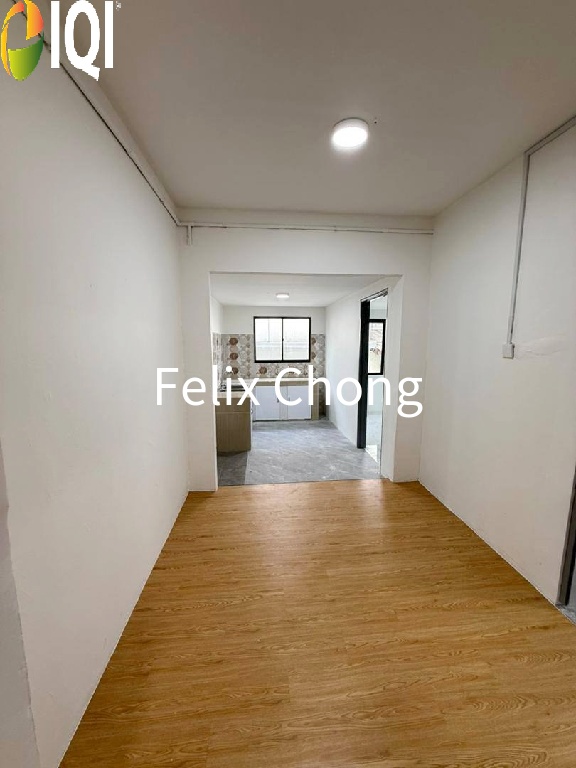 Taman Damai Jaya 2 Sty Low Cost,Jalan Makmur,Skudai,Renovated image