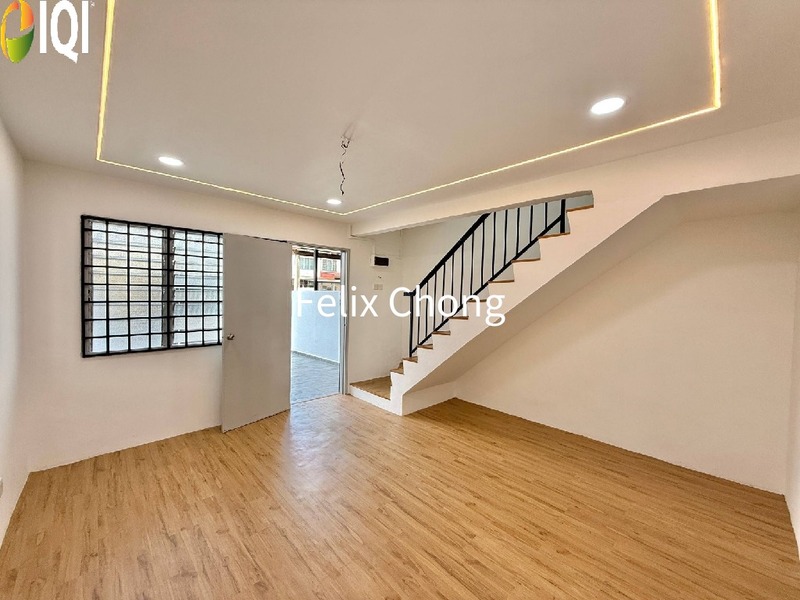 Taman Molek Double Storey Low Cost,Renovated,Johor Bahru