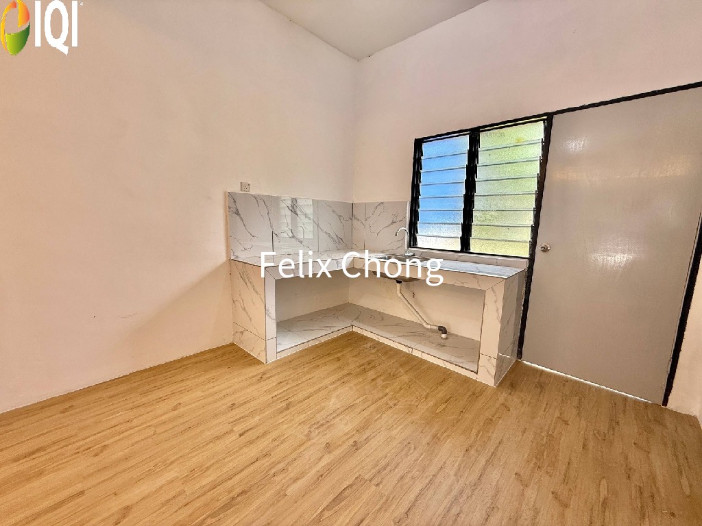 Taman Putera Indah 2 Sty Medium Cost,Renovated,Batu Pahat,Full Loan image