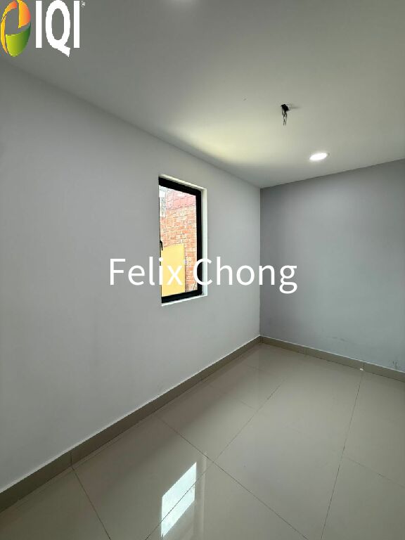 Taman Universiti 1 Sty Low Cost,Jalan Pertanian,Skudai,Renovated image