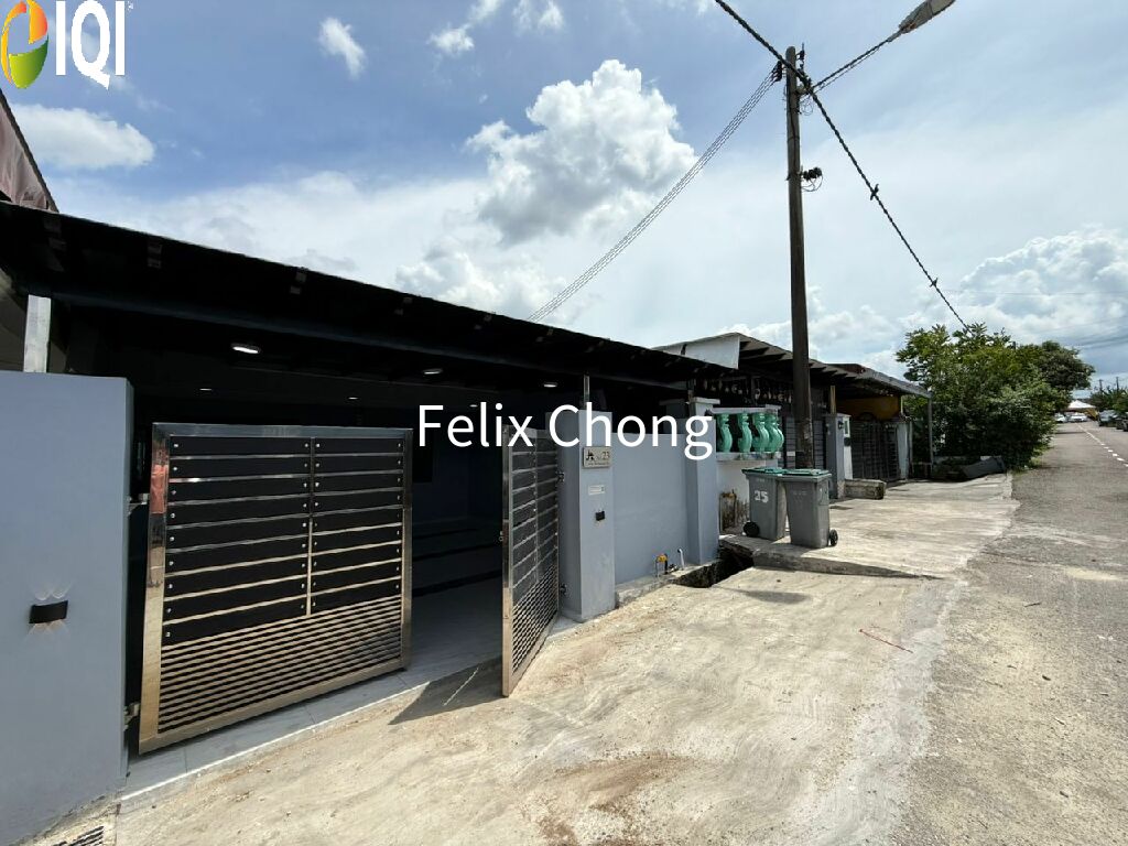 Taman Universiti 1 Sty Low Cost,Jalan Pertanian,Skudai,Renovated image