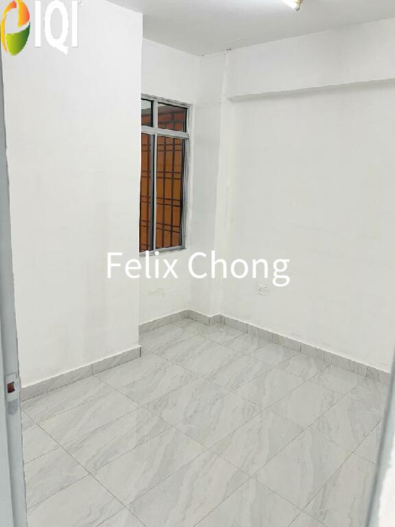 Temenggong Low Cost Flat,Level 2,Kulai,Renovated,Low Floor,Indahpura image