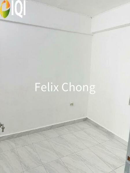 Temenggong Low Cost Flat,Level 2,Kulai,Renovated,Low Floor,Indahpura