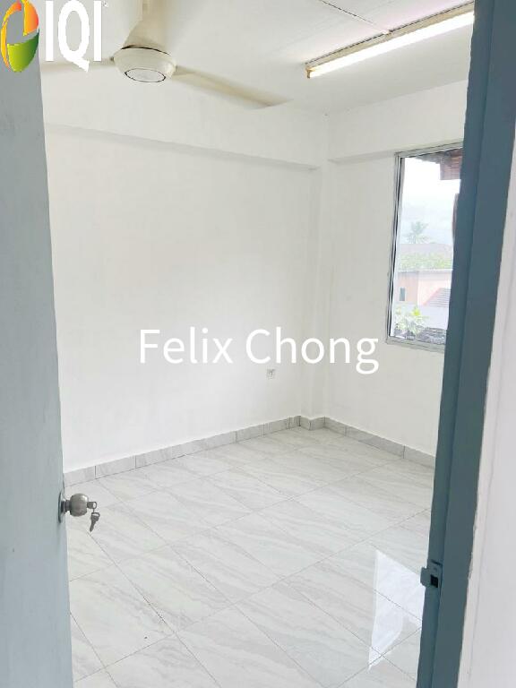 Temenggong Low Cost Flat,Level 2,Kulai,Renovated,Low Floor,Indahpura image