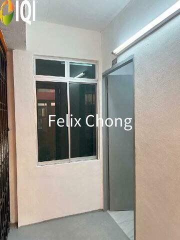 Temenggong Low Cost Flat,Level 2,Kulai,Renovated,Low Floor,Indahpura image