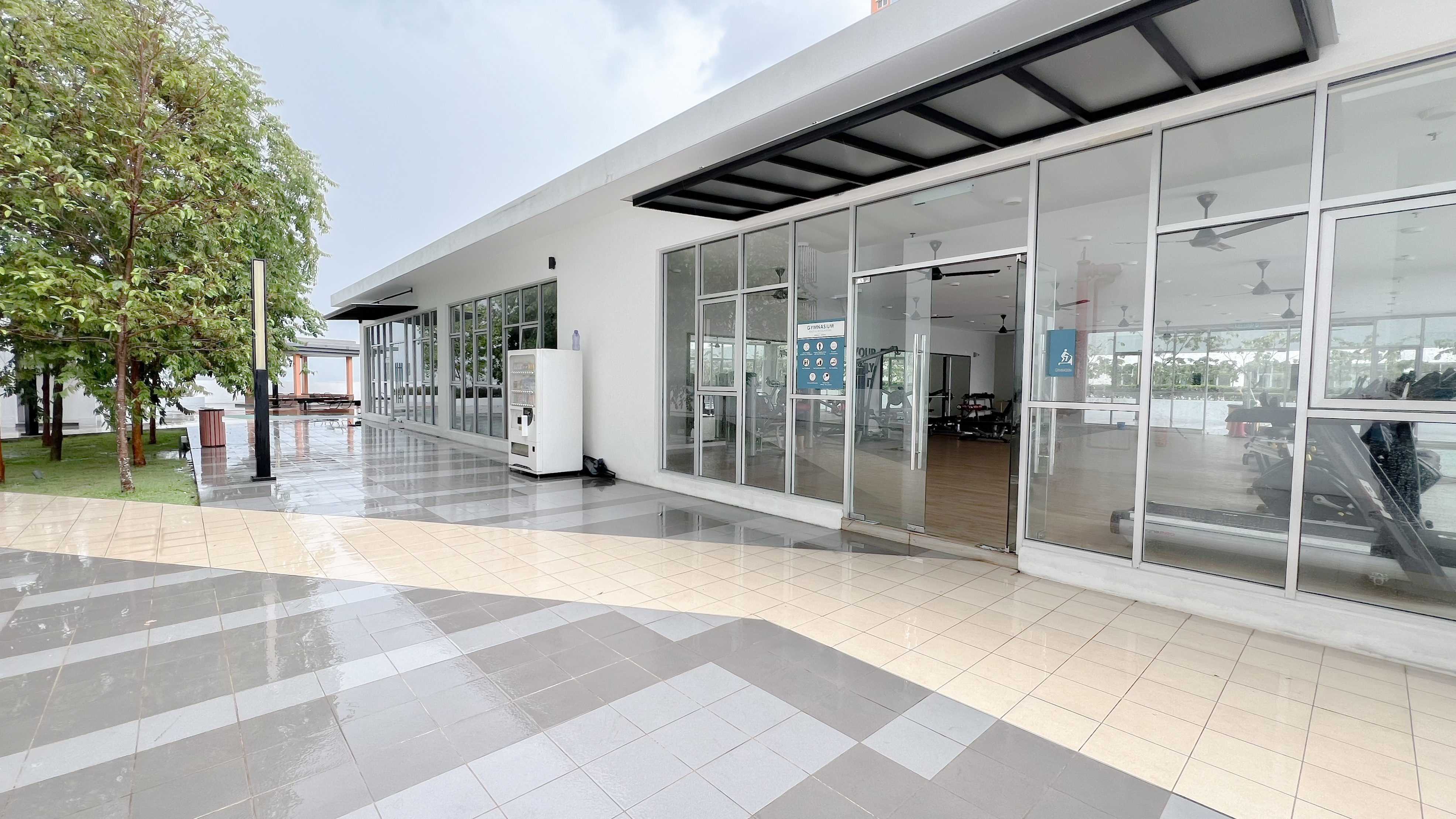 Alanis Residence image