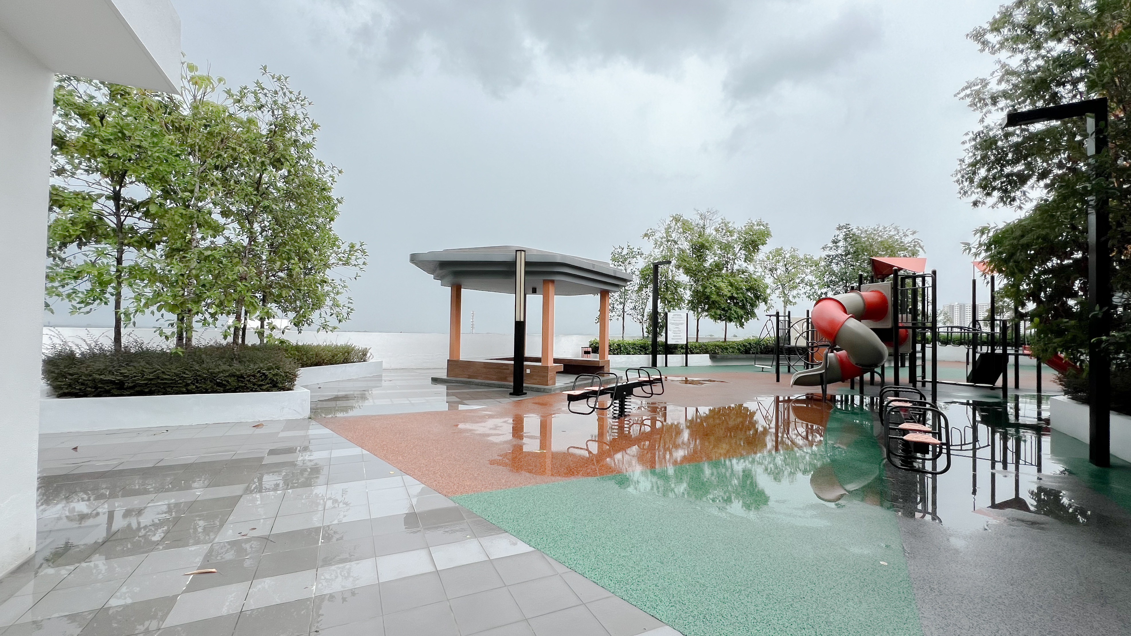 Alanis Residence image