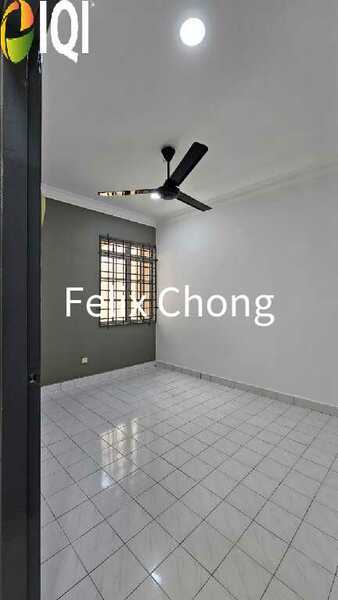 Tanjung Puteri Apartment,Pasir Gudang,Level 4,Bumi Lot,Renovated