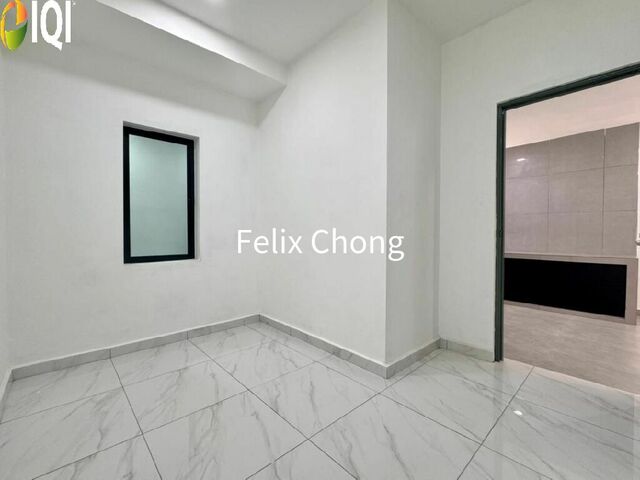 Plentong Baru 2 Sty Terrace,Renovated,Permas Jaya,Masai,Extend image